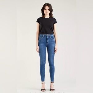 Levi's Women's Mile High Super Skinny Jeans. Size 24. Gently used.